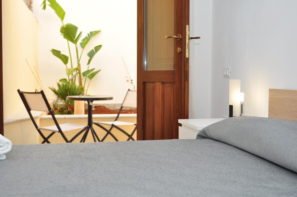 Rooms And Breakfast Zefiro 圣维托罗卡波 客房 照片