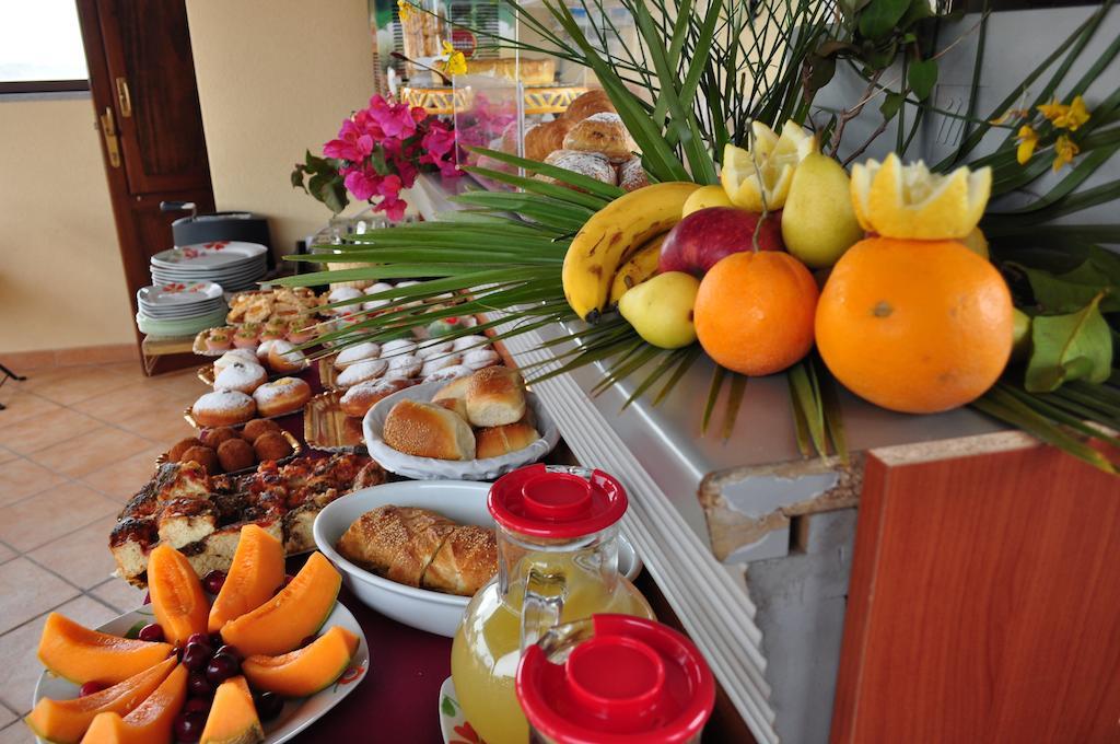 Rooms And Breakfast Zefiro 圣维托罗卡波 外观 照片