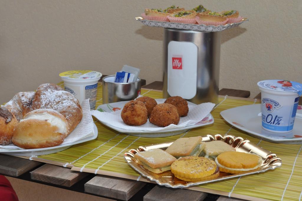 Rooms And Breakfast Zefiro 圣维托罗卡波 外观 照片