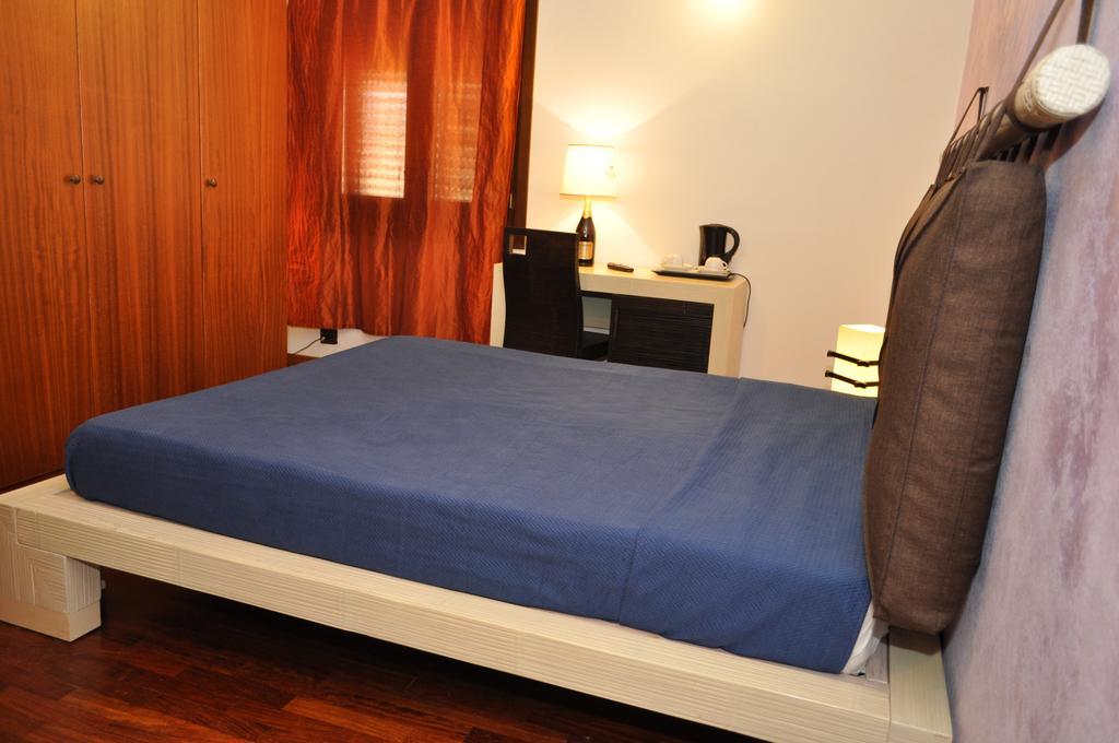Rooms And Breakfast Zefiro 圣维托罗卡波 客房 照片