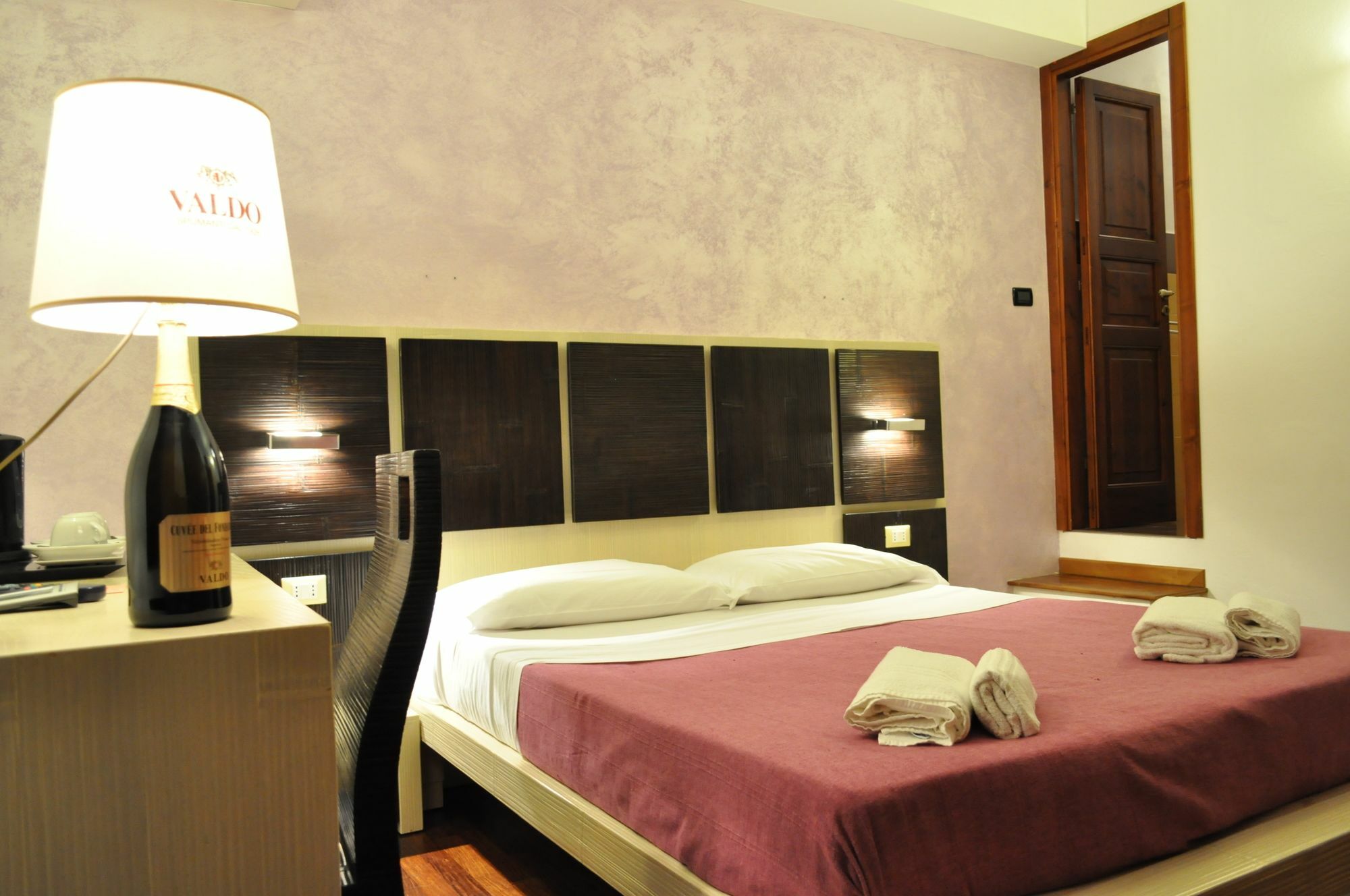 Rooms And Breakfast Zefiro 圣维托罗卡波 外观 照片